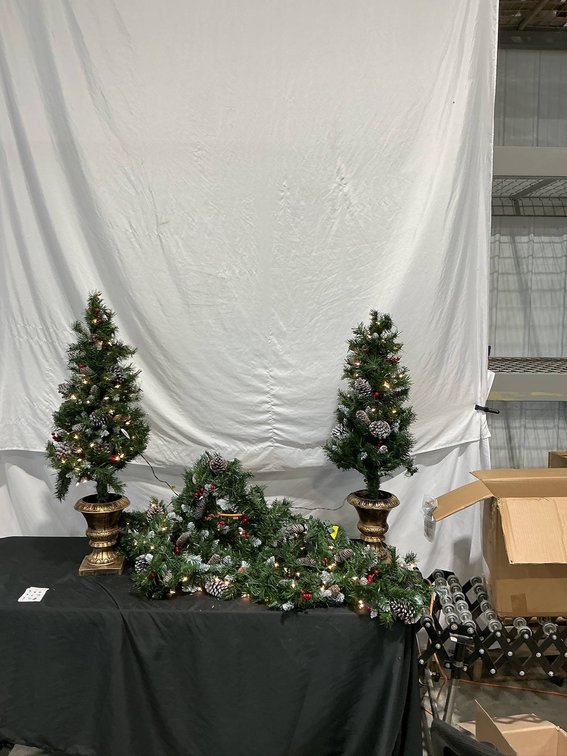 4 peice Christmas Decorations