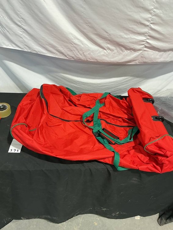 Red Zip fabric tote