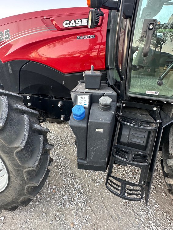 Image for 2016 Case IH Maxxum 125 Tractor Auction