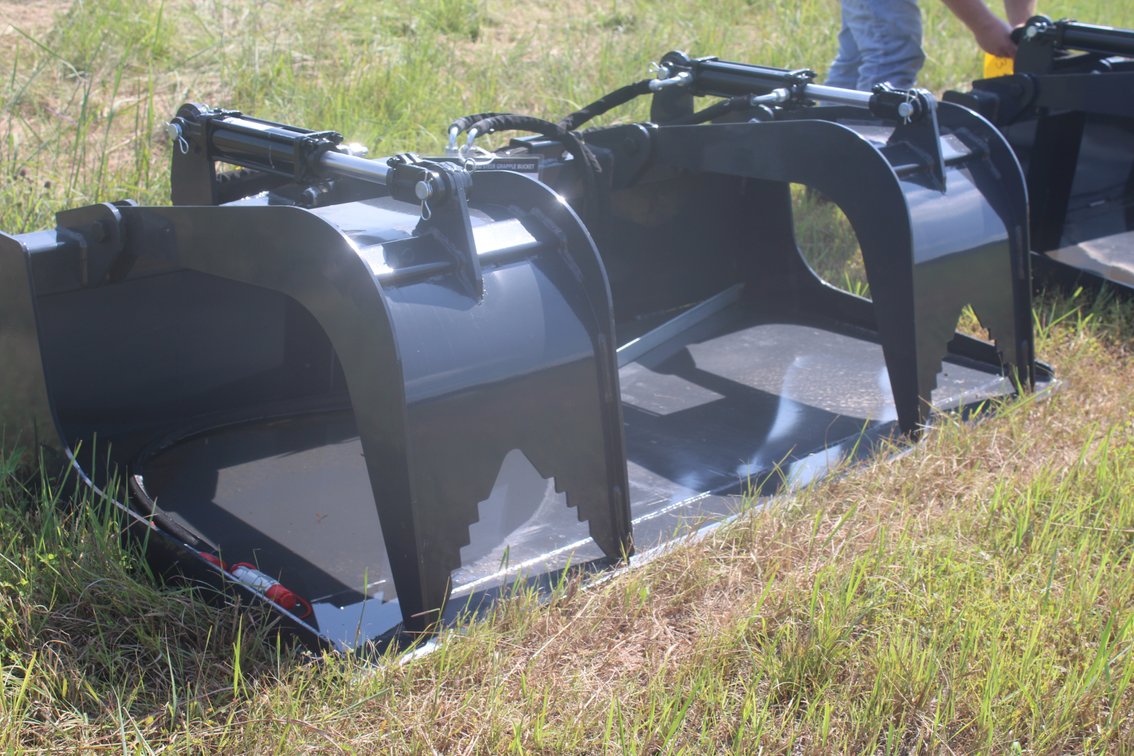 Unused 2025 Wolverine Skid Steer Grapple Bucket