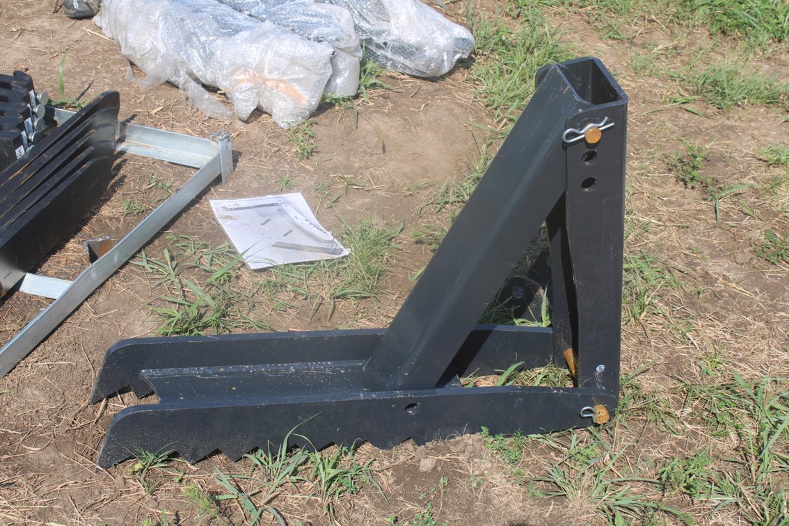 Unused 2025 Wolverine FCM-31-36IN Excavator Thumb