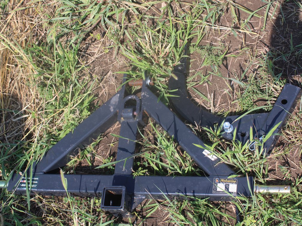 Unused Wolverine 3 Pt. Hitch & Ripper