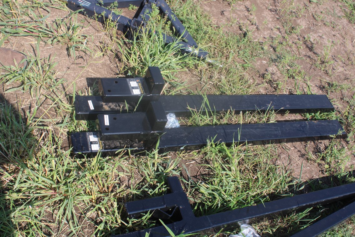 Unused Wolverine Clamp On Pallet Forks