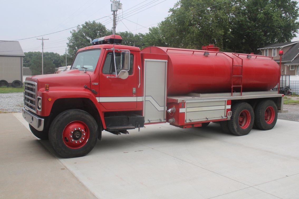 1983 International S1900 Tanker Truck