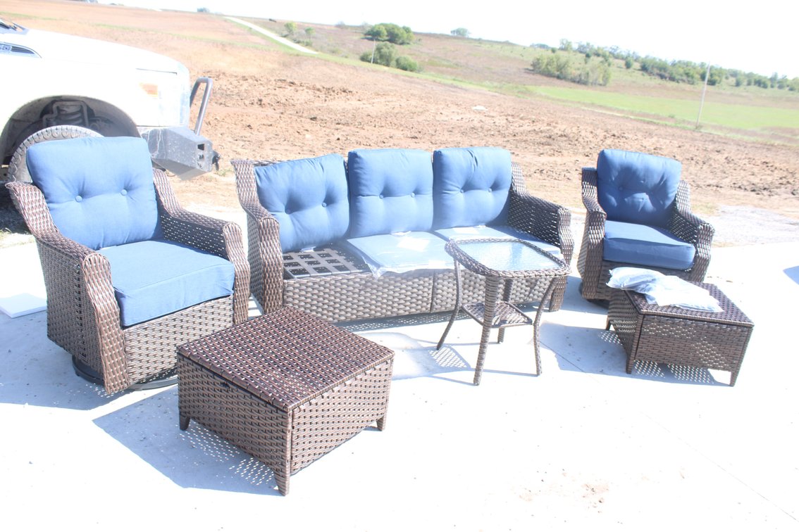 Outdoor Wicker Patio Furniture Set