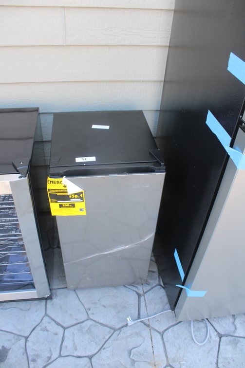 Vissani Mini Fridge