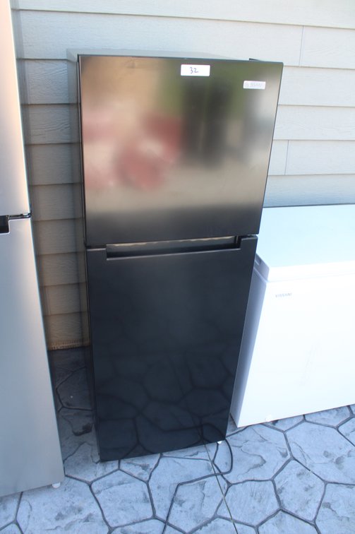 Vissani Refrigerator/Freezer Combo 10.1 Cu ft.
