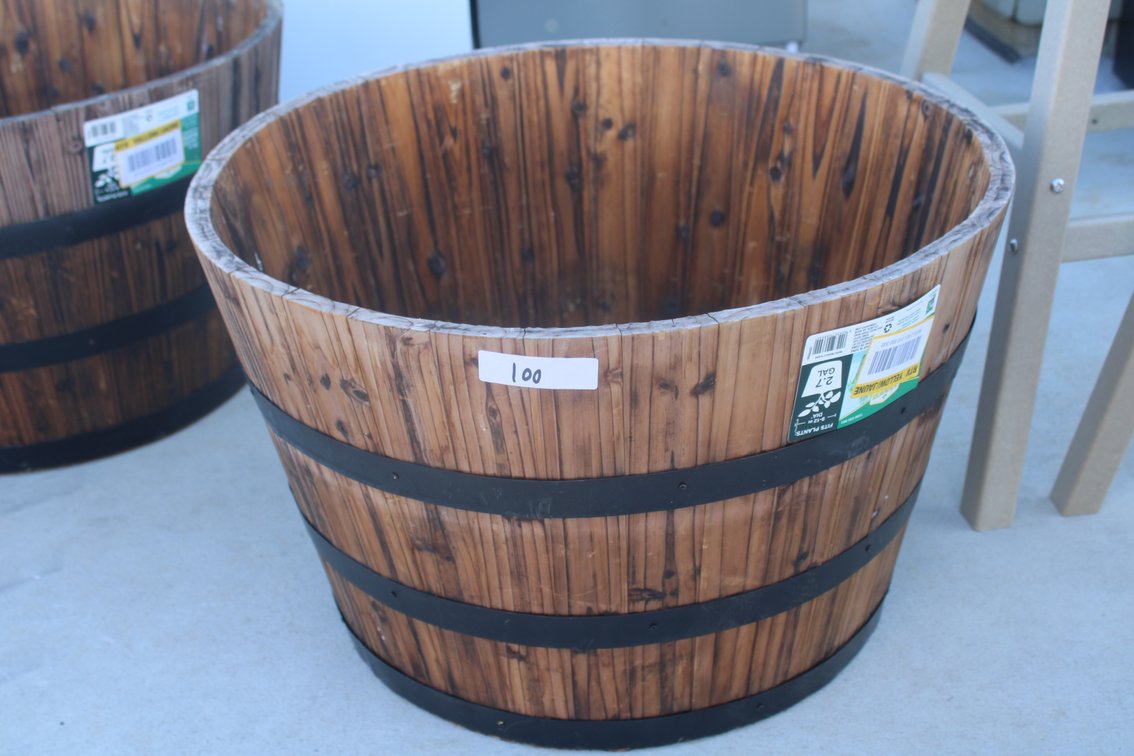 Jackson Barrel Planter Box