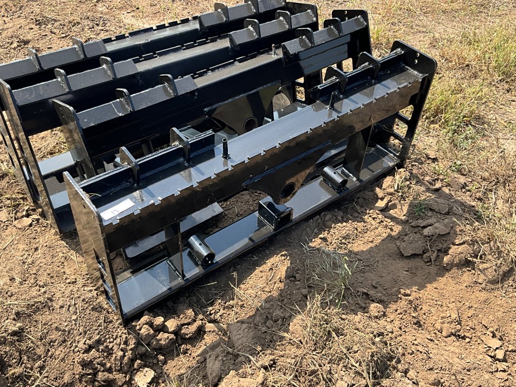 Unused Wolverine Pallet Fork/Bale Spear Frame