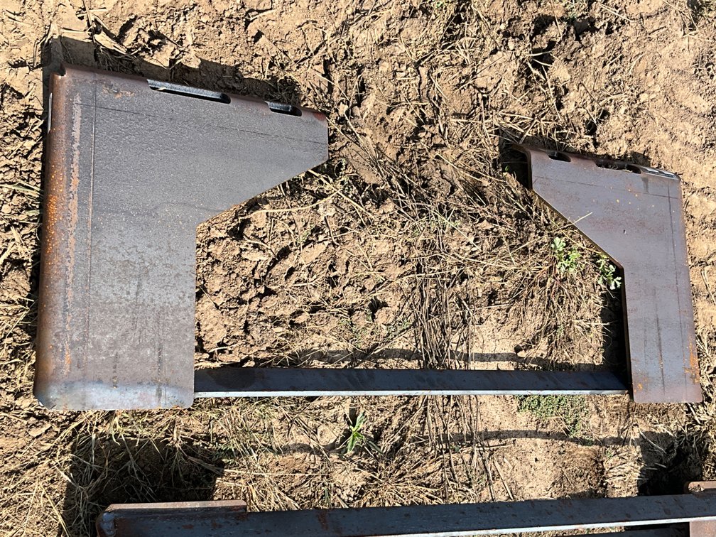Unused 2025 Landhonor Universal Skid Steer Open Face Weld on Plate