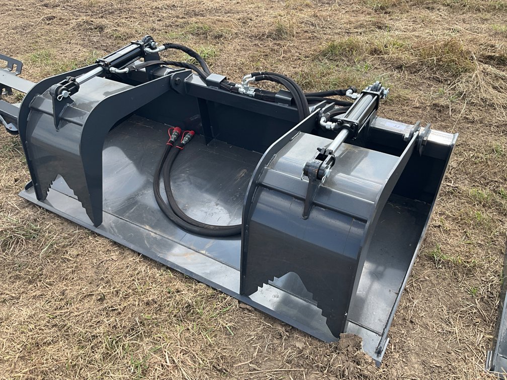 Unused 2025 Wolverine Skid Steer Grapple Bucket