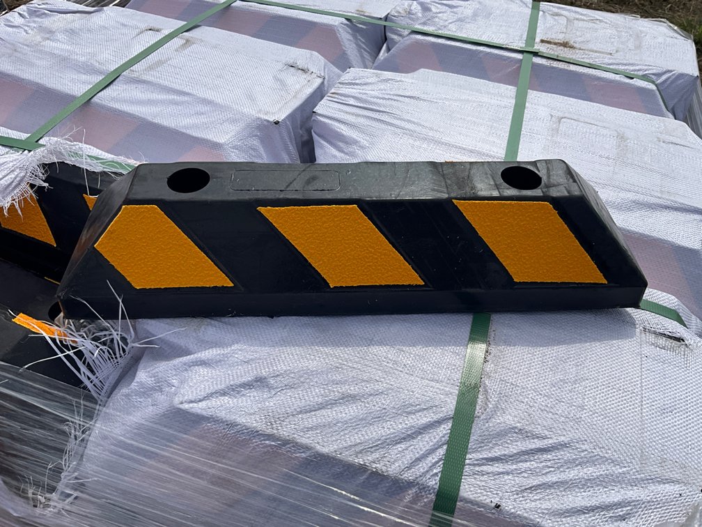 8 - LandHero Wheel Stopper/Parking Blocks