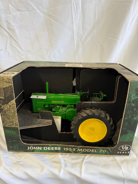 John Deere 1/8 Scale 1953 Model 70 Tractor