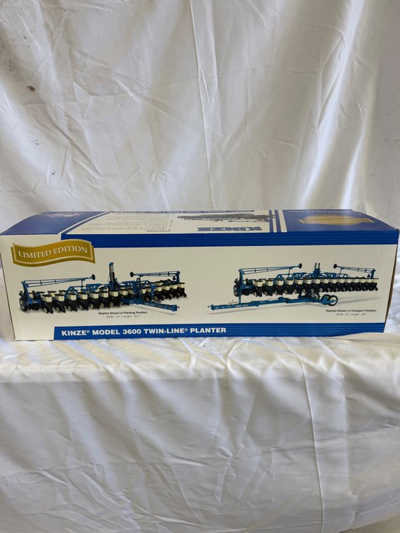 Spec Cast Kinze 1/16 Scale Model 3600 Twin Line Planter