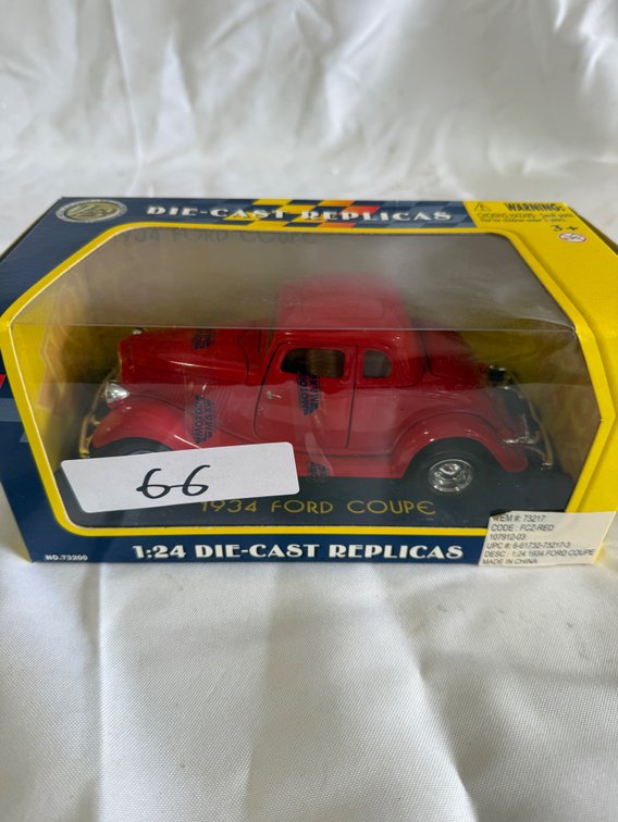Motor Max 1934 Ford Coupe 1/24 Scale