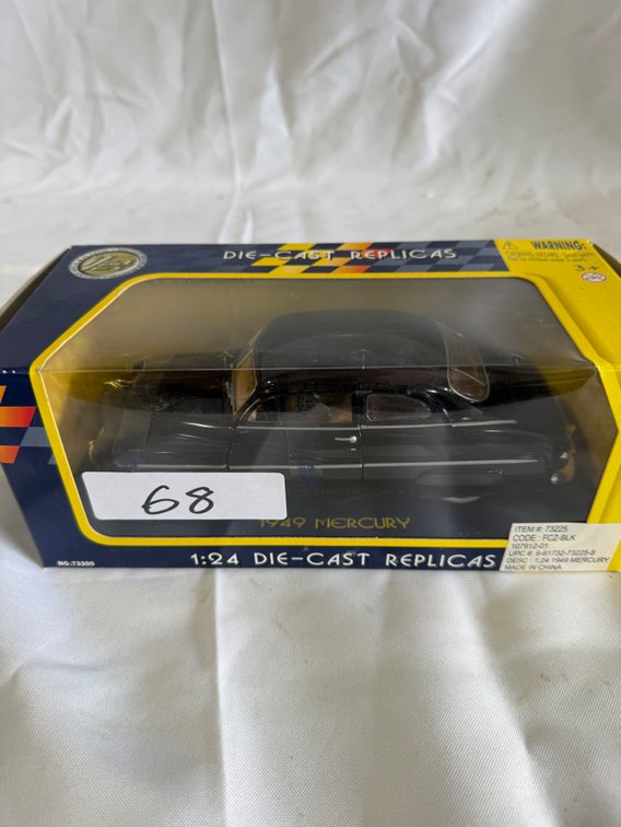 Motor Max 1949 Mercury 1/24 Scale