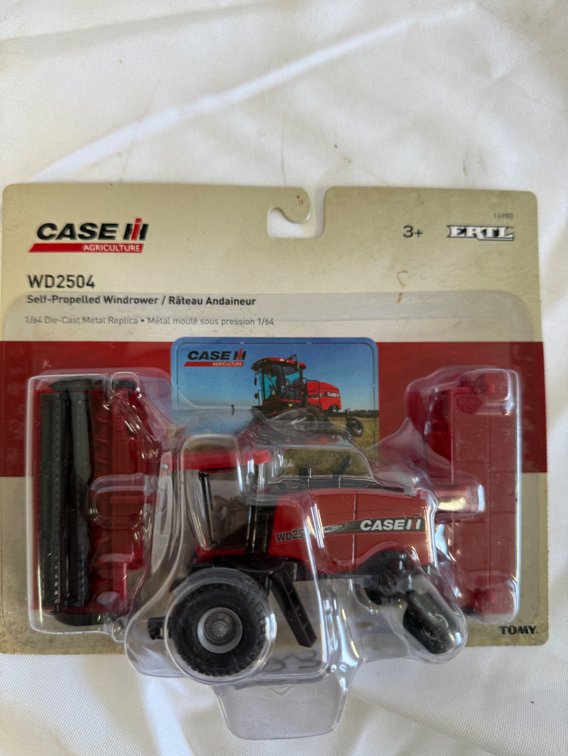 ERTL Case IH WD2504 Self Propelled Windrower 1/64 Scale