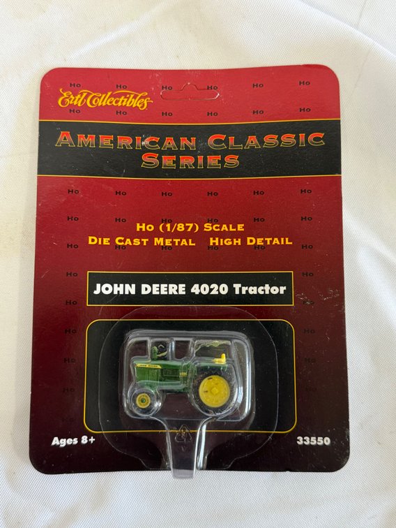 ERTL Collectibles American Classic Series John Deere 4020 1/87 Scale