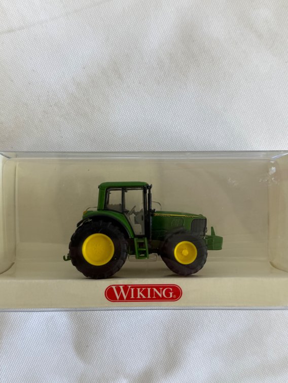 WIKING 1/87 Scale John Deere 6920 S Tractor