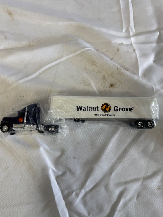 ERTL Walnut Grove 1/64 Scale Semi Truck and Trailer