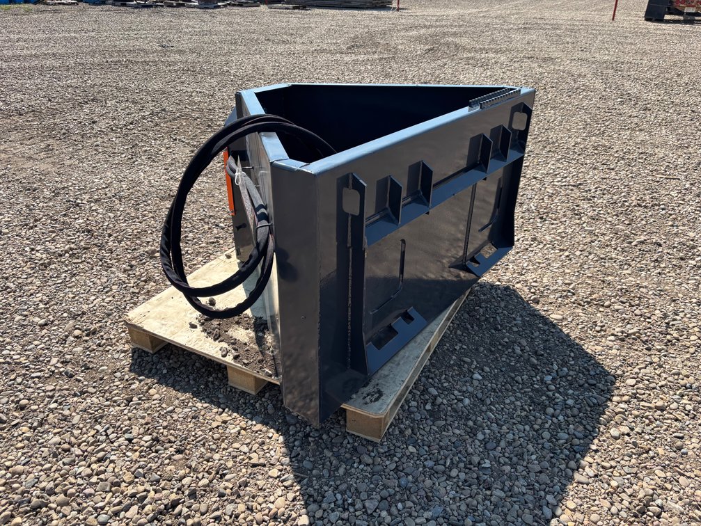 Unused 2026 Wolverine 148 Gallon Skid Steer Concrete Chuter