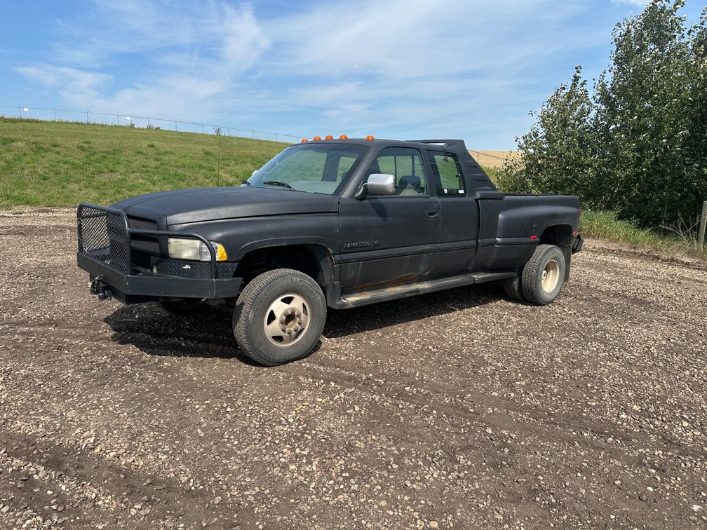 1996 Dodge Ram DRW 3500 4x4 Extended Cab Pick-up Truck