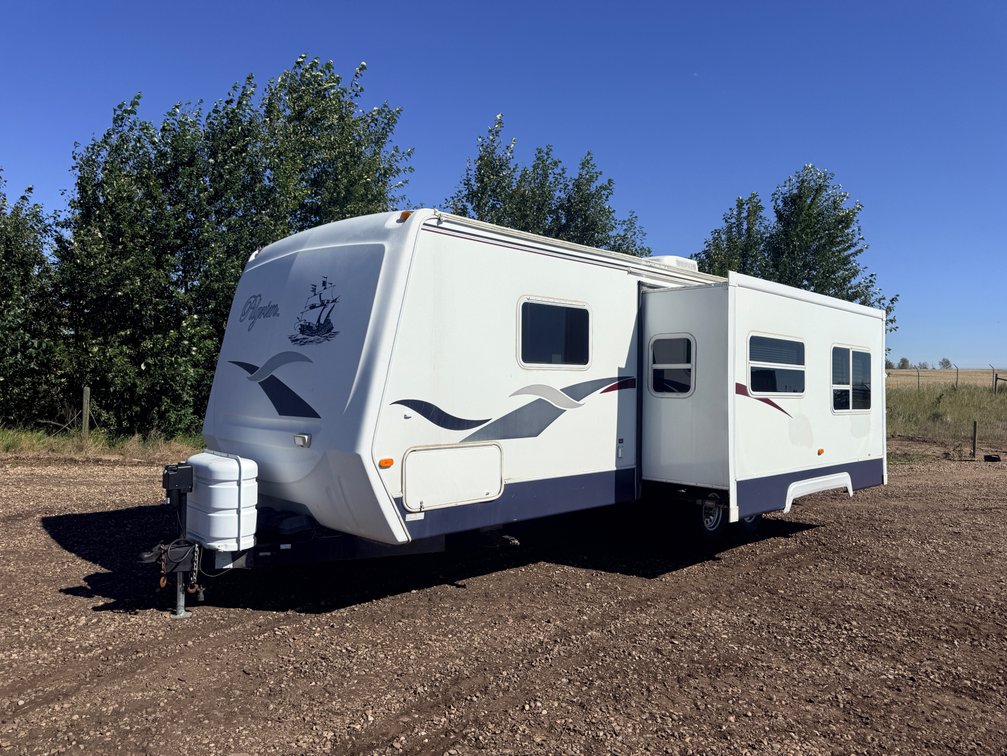 2006 267BHSS Pilgrim T/A Holiday Trailer