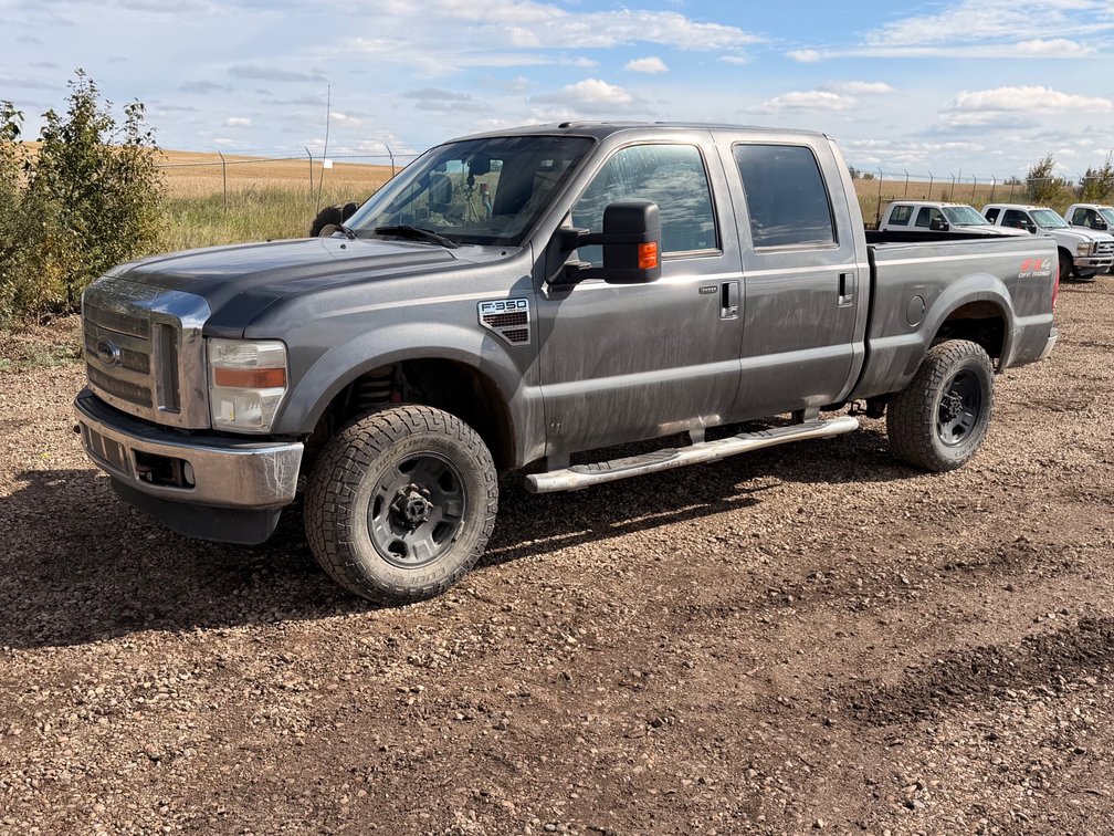 2010 Ford F-350 Lariat 4x4 Crew Cab Pick-up Truck