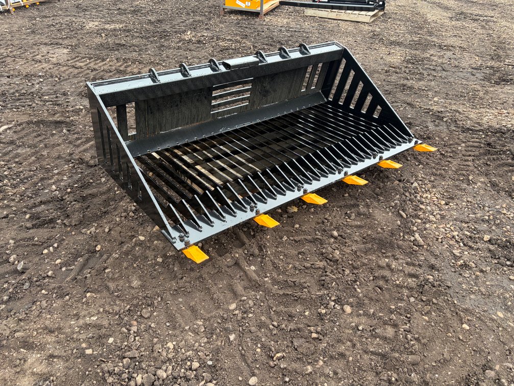 Unused 2026 GIYI 67" Skid Steer Rock Bucket