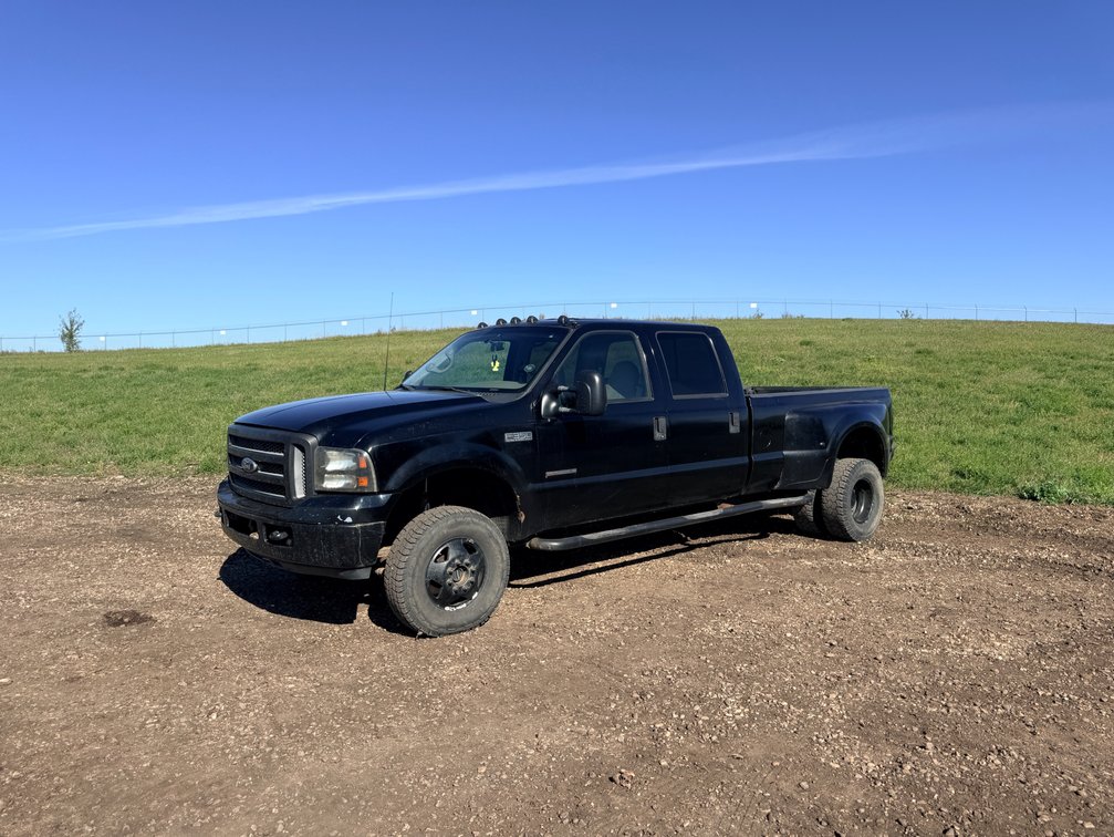 2000 Ford F-350 DRW Super Duty 4x4 Crew Cab Pick-up Truck