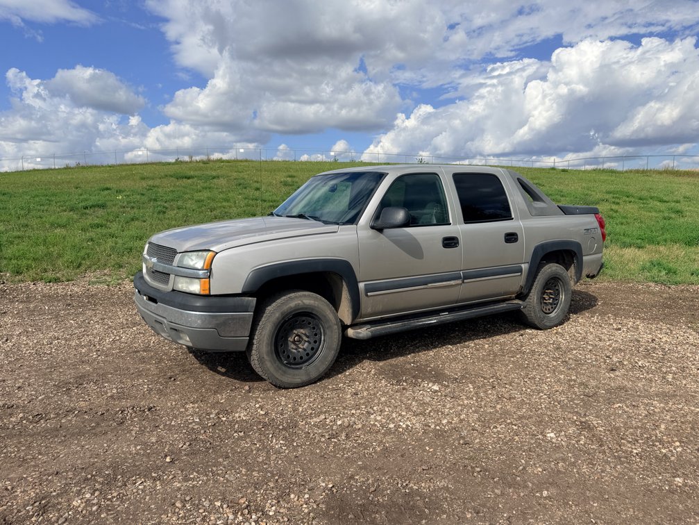 2004 Chevrolet Avalanche 4X4 Crew Cab Pick-up Truck