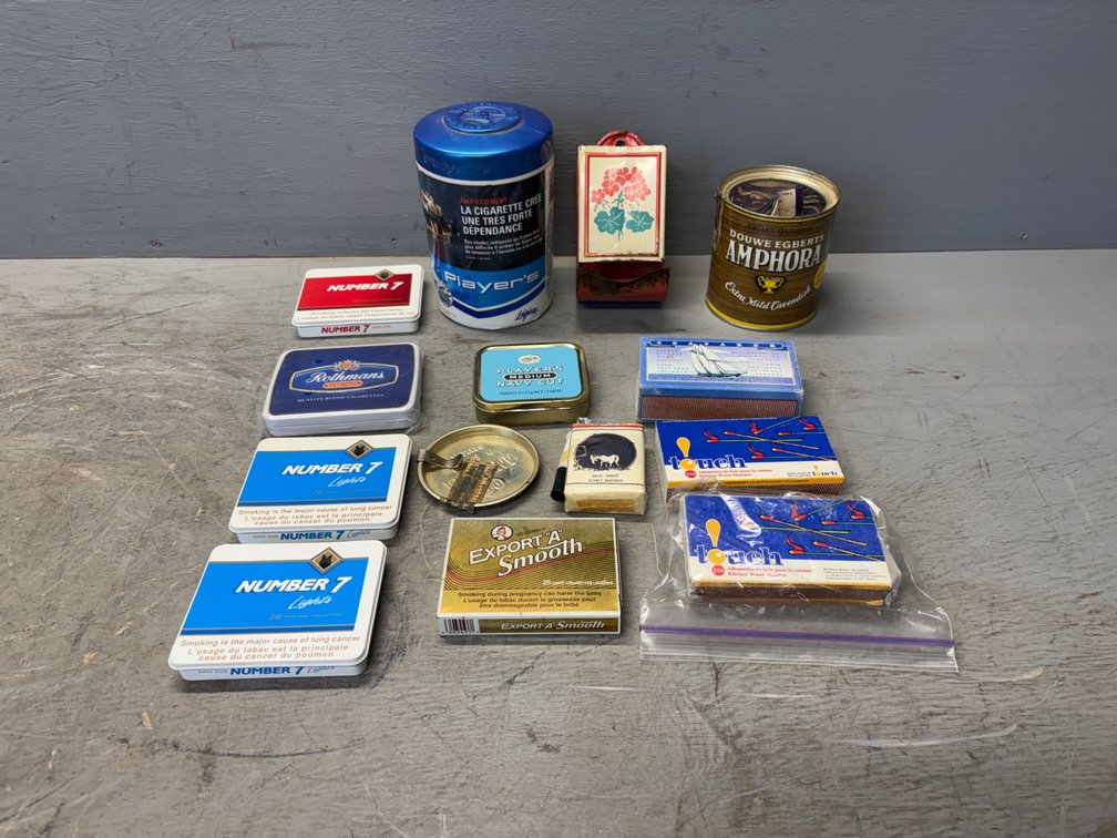 Qty of Assorted Vintage Tobacco Products