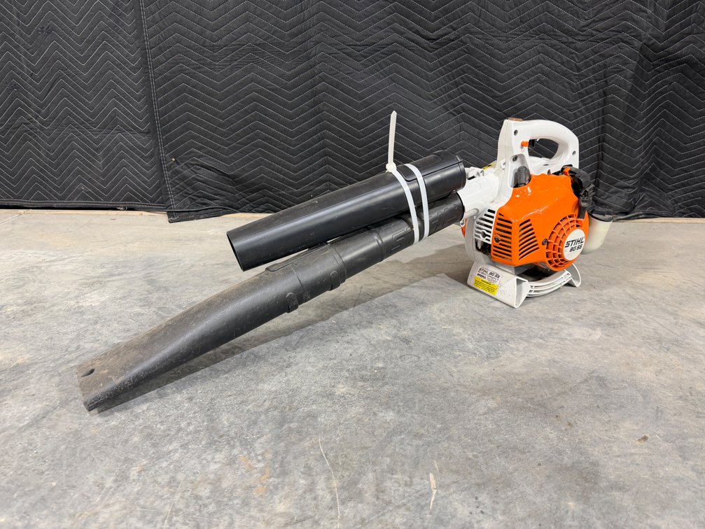 STIHL BG 55 Gas Powered Handheld Leaf Blower
