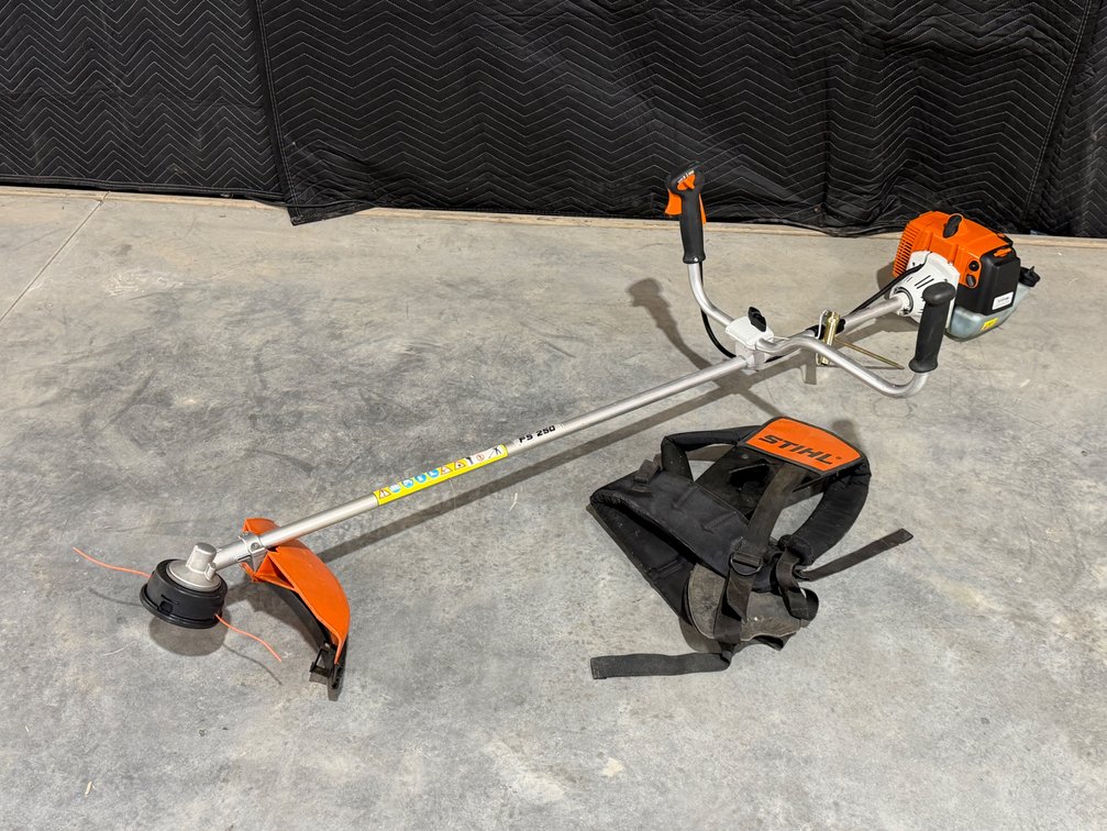 STIHL FS250 Gas Powered Weed Wacker