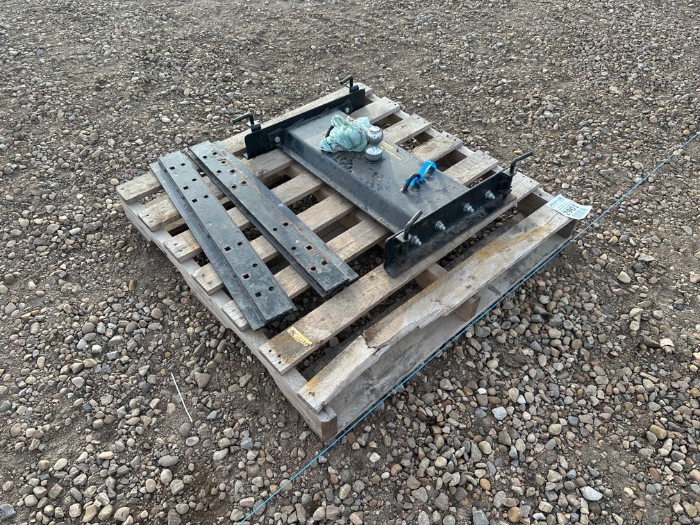 Hijacker Slider Fifth Wheel Hitch