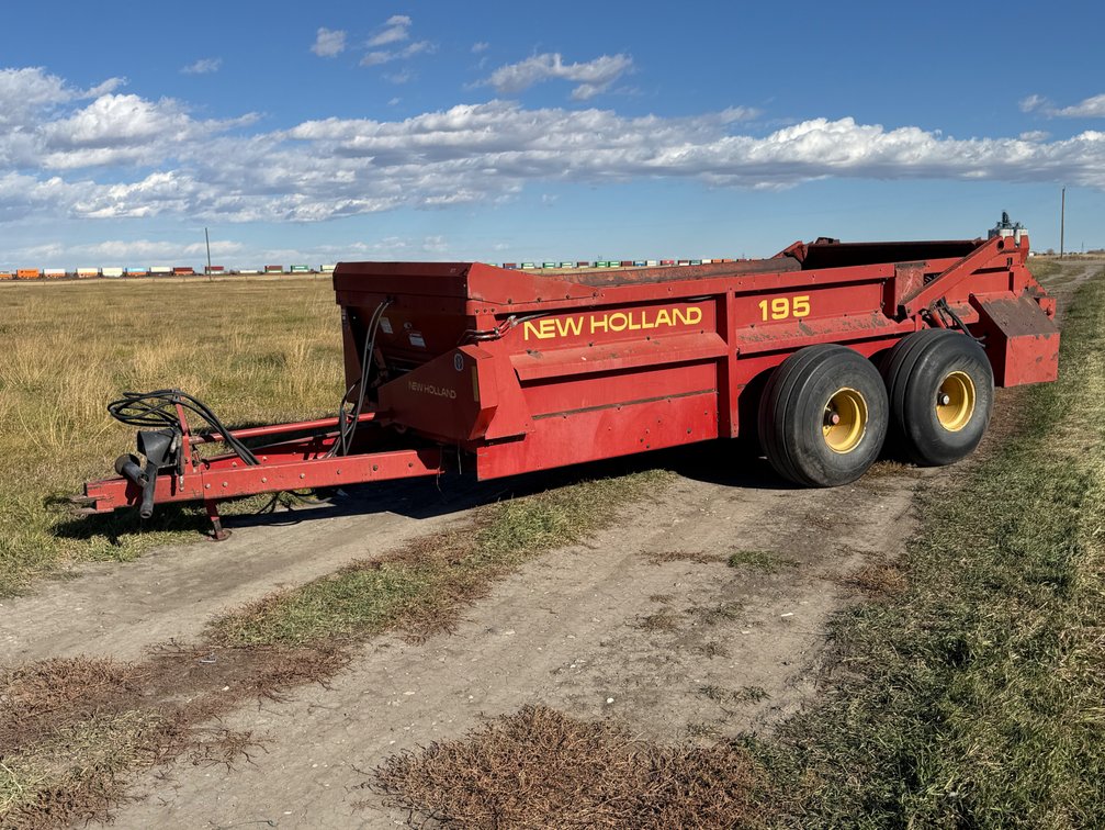 New Holland 195 T/A Manure Spreader