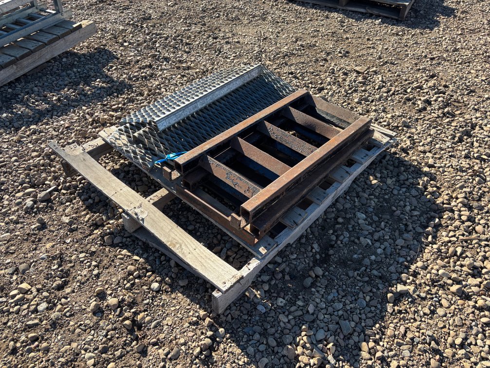 (3) Steel Safety Grating