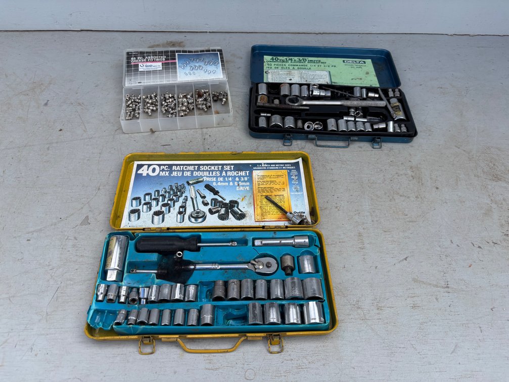 40pc Ratchet Socket Set