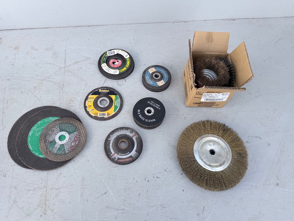 Qty of Grinding Discs