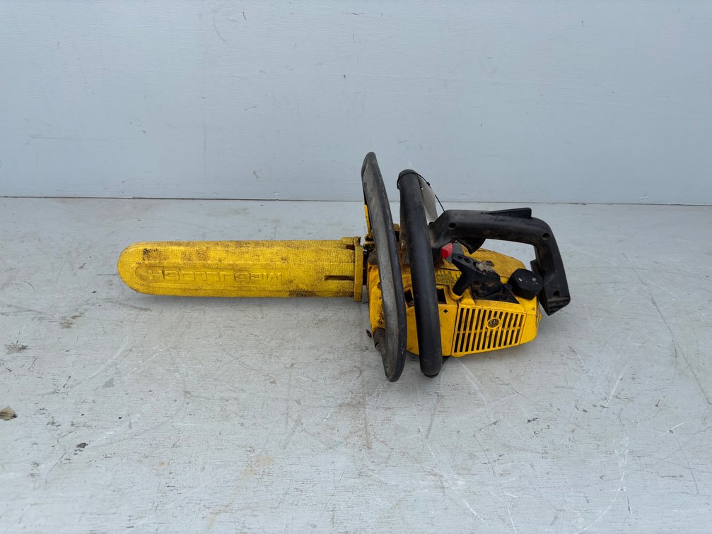McCulloch PowerMac 310 Chainsaw