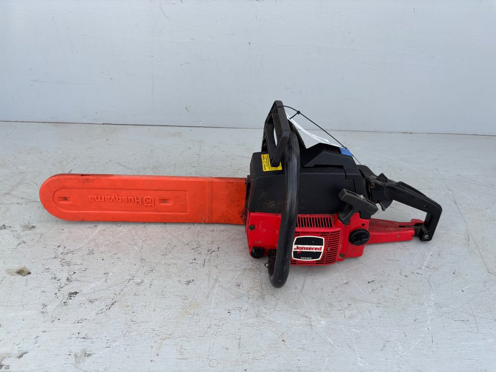 Jonsered 490 Chainsaw