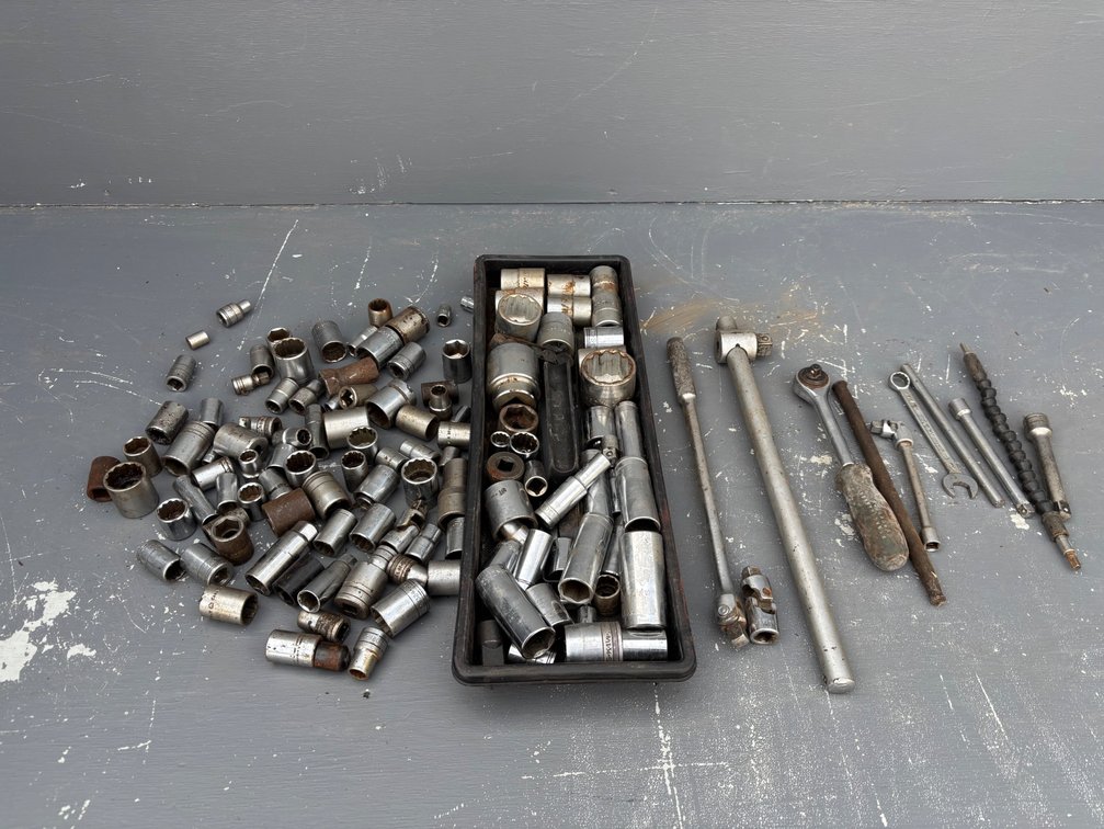 Assorted Sockets