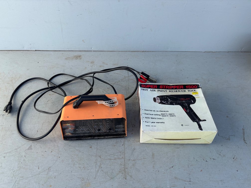 Motomaster Eliminator Battery Charger