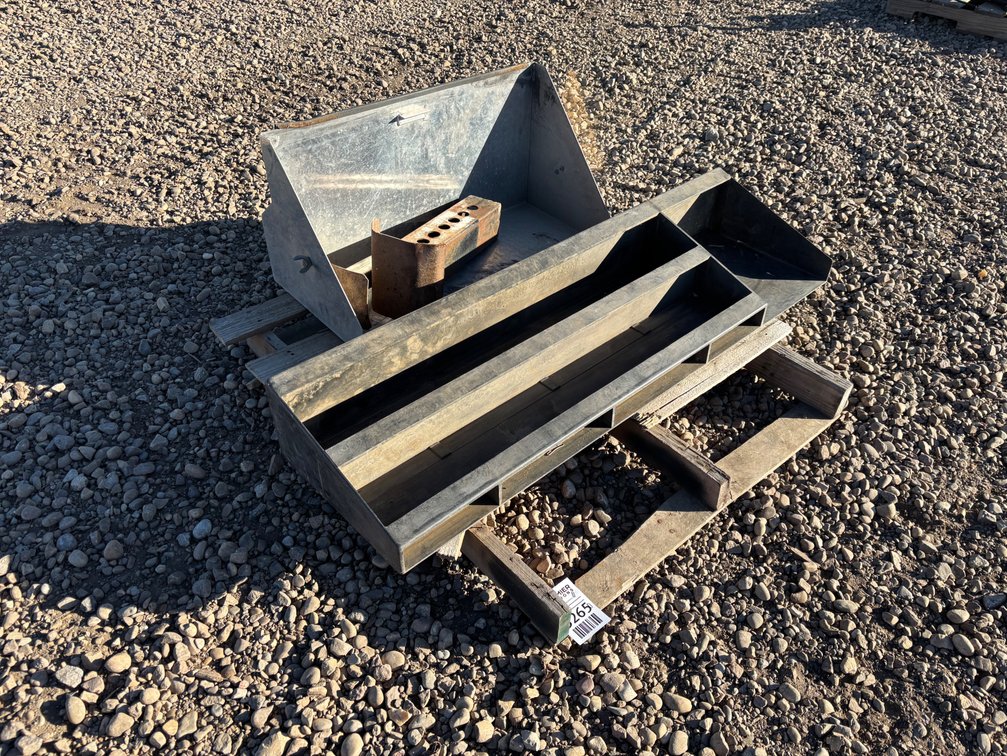 (2) Hitch Jacks