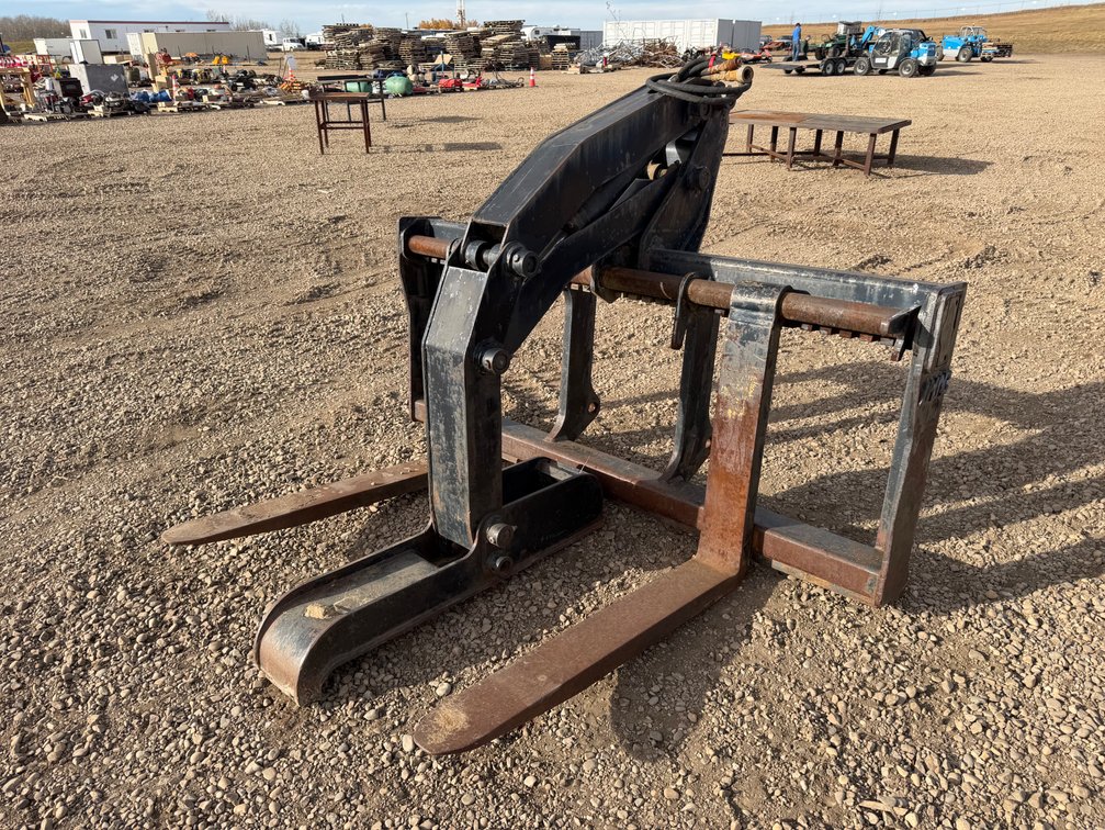 Loader Forks w/ Hydraulic Thumb