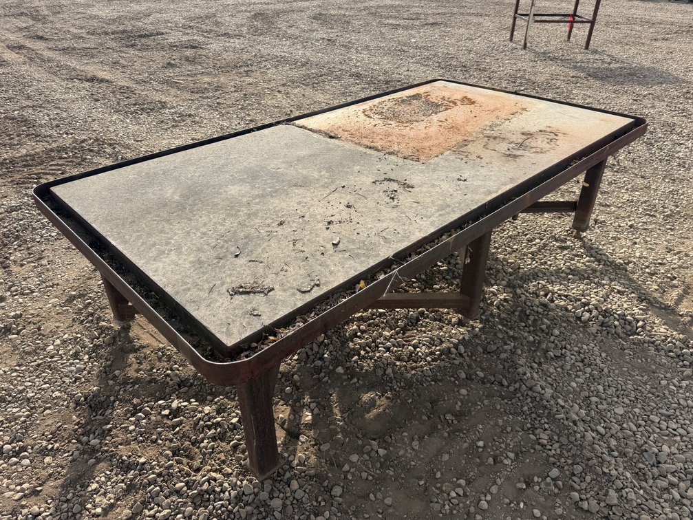 Heavy Duty Steel Work Bench