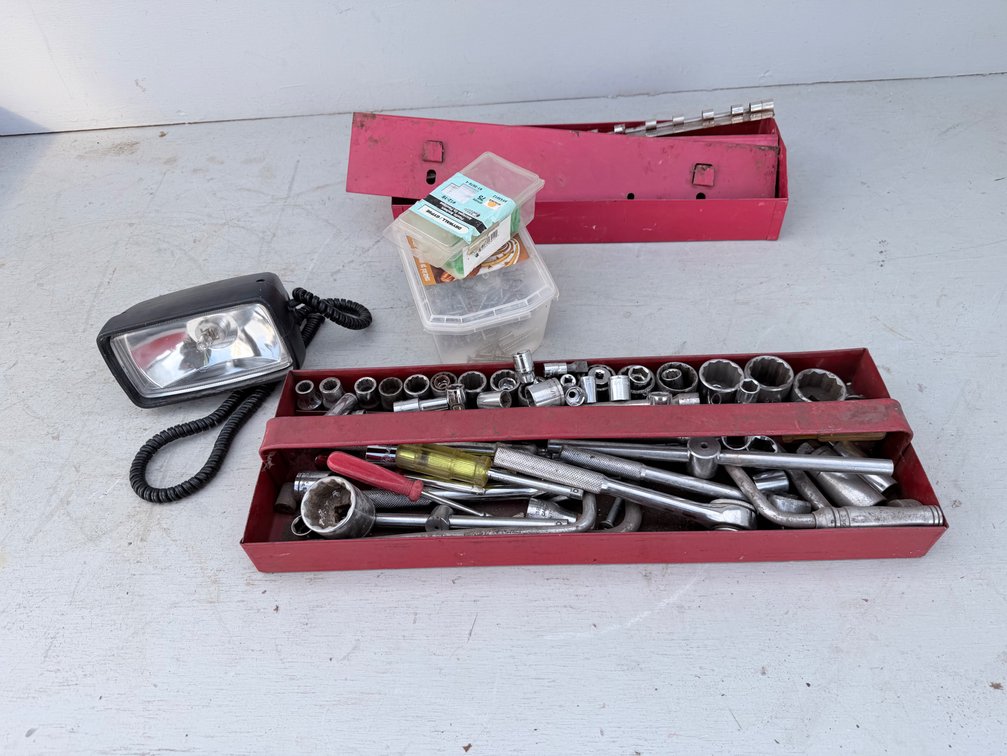 Qty of Ratchet and Sockets