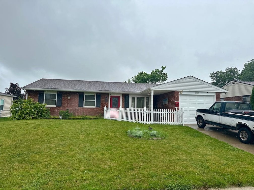 1715 Dover Ave., Piqua, OH. 45356