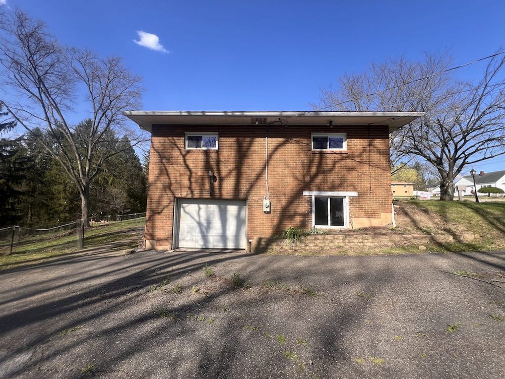 183 Meadow Rd., Wintersville, OH. 43953
