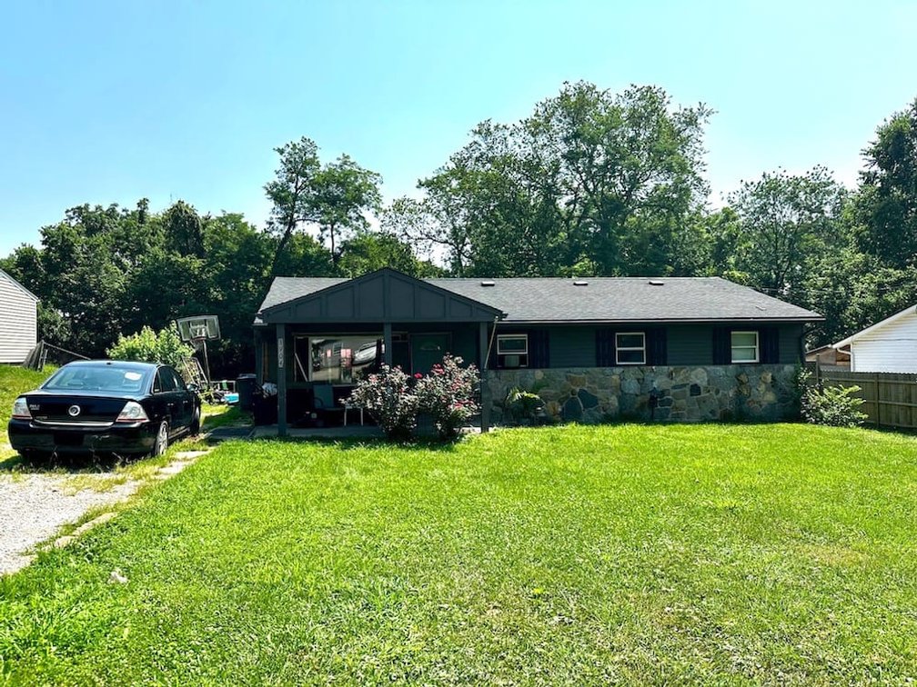 3904 Michael Dr., Cincinnati, OH. 45255